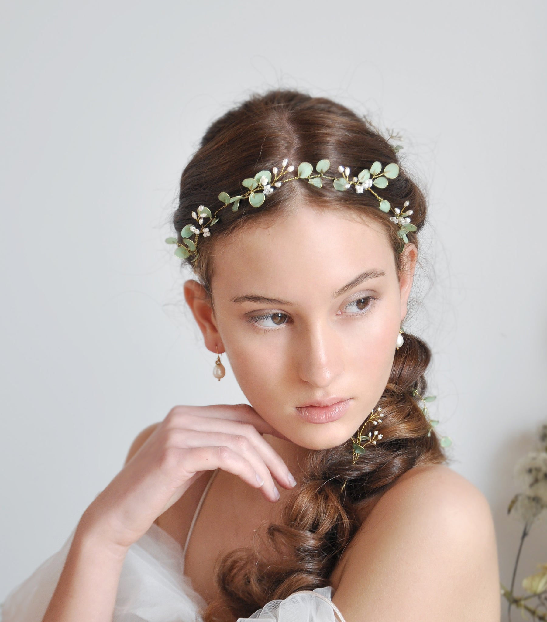 Corona di fiori da sposa champagne e avorio. Copricapo da sposa Boho Rustic  Hair Wreath con rose e foglie di eucalipto -  Italia