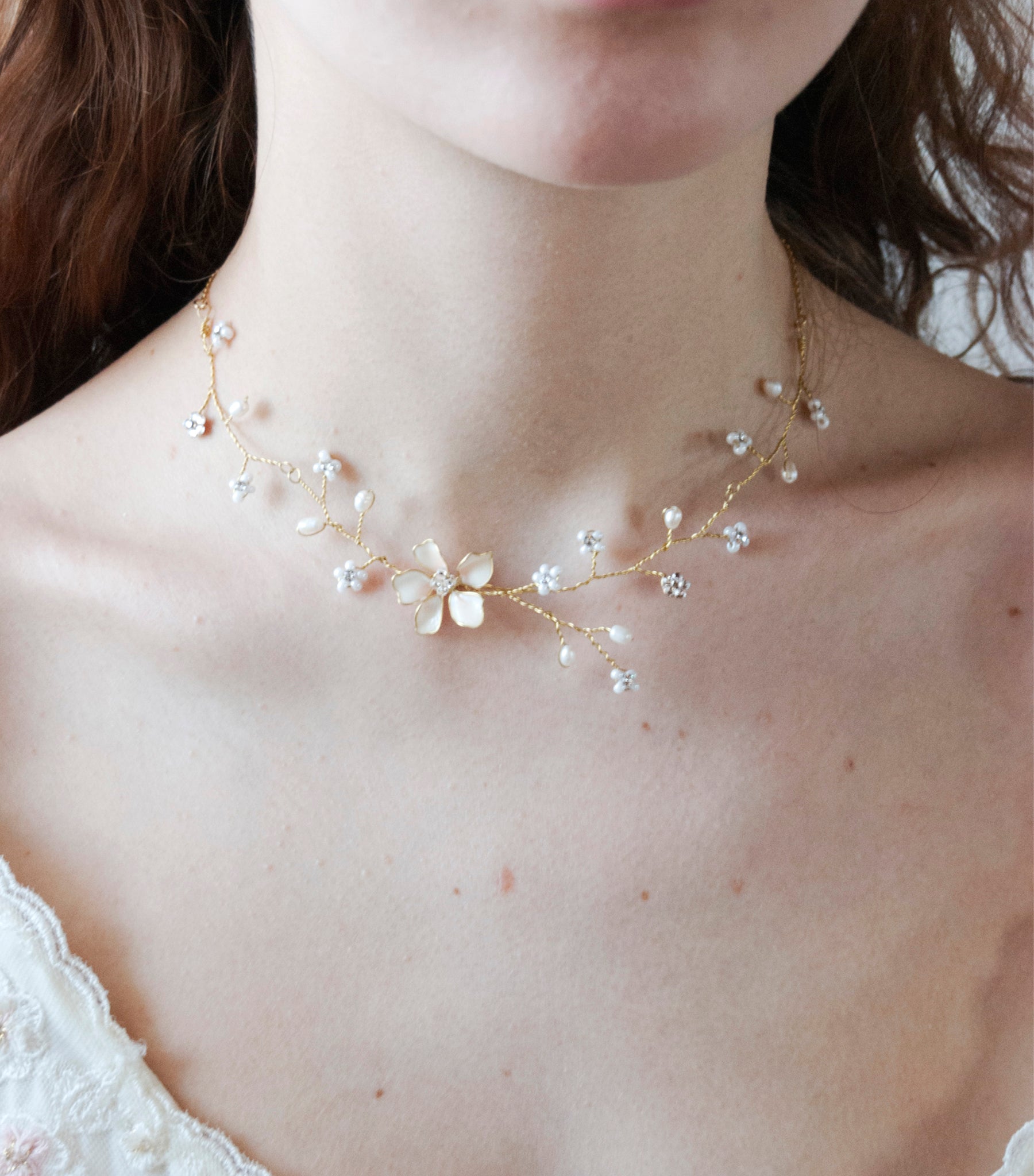 Parure da Sposa - Set Collana e Orecchini floreale con perle e cristalli